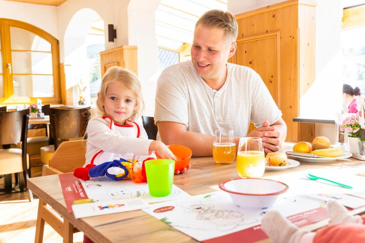Hotel Engel - Familotel Hochschwarzwald ทอดด์เนาแบร์ก ภายนอก รูปภาพ